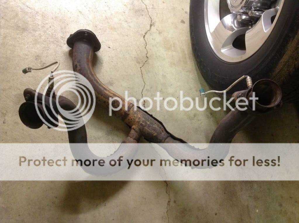 Removing exhaust manifolds, how to disconnect ypipe? Ford Truck